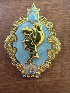 Cinderella boxlunch brooch pin
